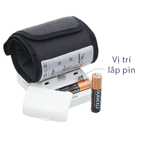 Vị trí lắp pin máy Đo Huyết Áp Omron HEM 6161