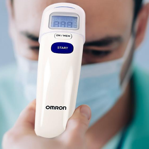 Chính hãng Nhiệt kế điện tử đo trán Omron MC 720